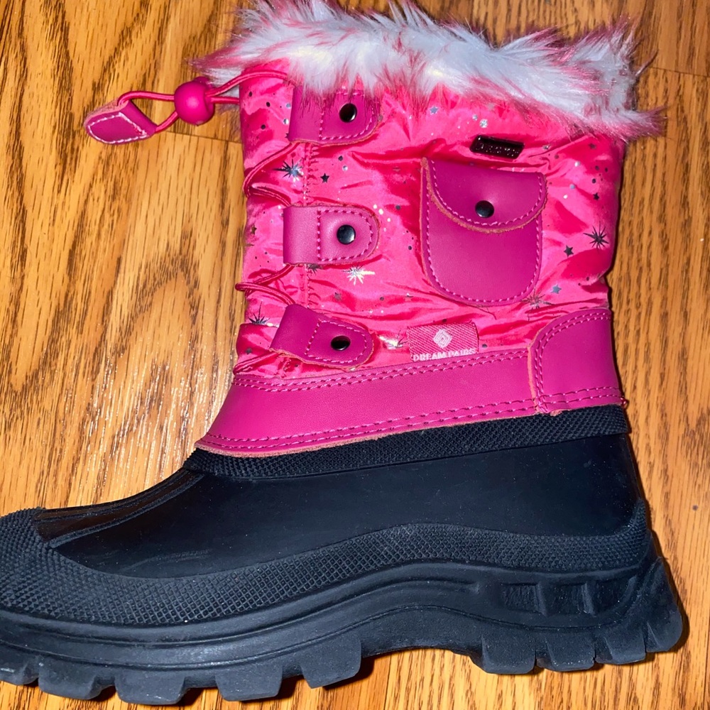 Pink kids snow boots